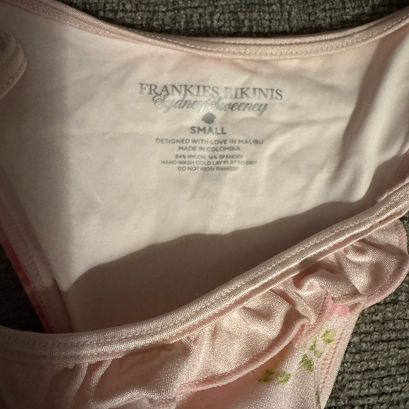 frankie’s bikinis x sydney sweeney - Picture 5 of 5